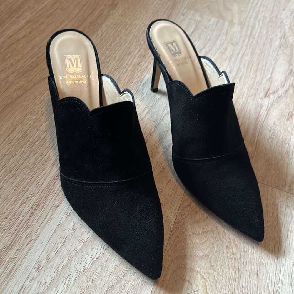 Bruno Mahlon Suede Heels Size 39.5 Like New!!!